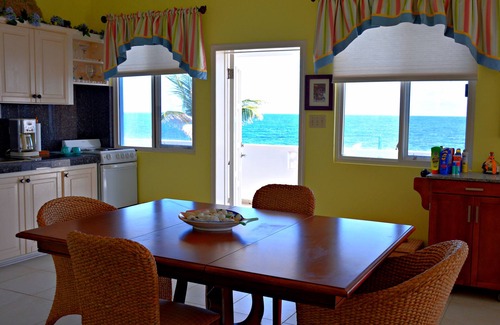Sandy Hill Condo | Seaside Splendor: 2-3 BR w/Expansive Deck, Panoramic Views, AC, Wifi, & Pool
