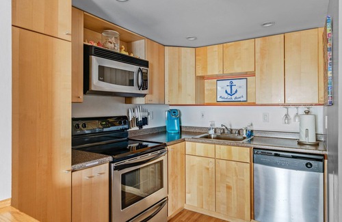 South Rehoboth Condo | Seaside Star | On The Boardwalk!