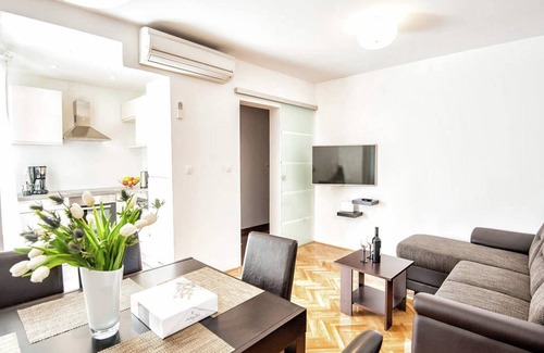 Lapad Apartment | Seaside Stay in Dubrovnik