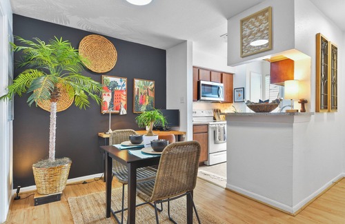 Galveston Condo | Seaside Studio Plus | Cozy, Community Pool