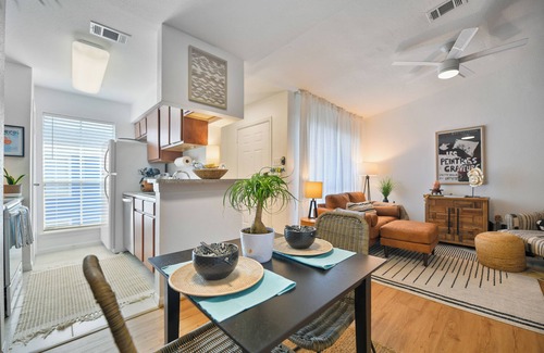Galveston Condo | Seaside Studio Plus | Cozy, Community Pool