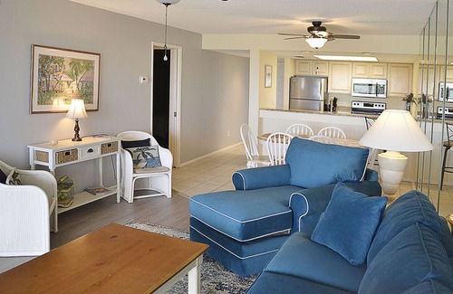 Stuart Condo | Seaside Tails: Pet-Friendly 2-Bedroom Oceanfront Condo