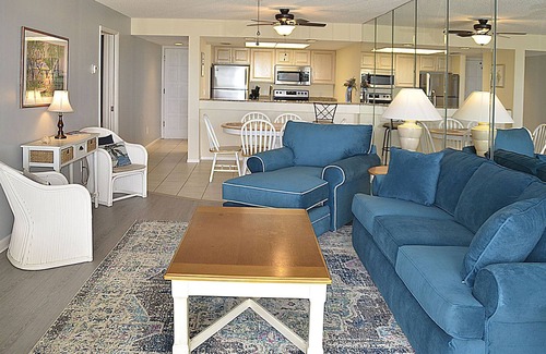Stuart Condo | Seaside Tails: Pet-Friendly 2-Bedroom Oceanfront Condo