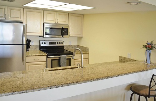 Stuart Condo | Seaside Tails: Pet-Friendly 2-Bedroom Oceanfront Condo