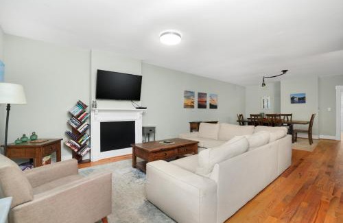 Cape Charles House | Seaside - Traditional duplex in historic downtown!