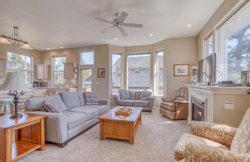 Seaside House | Seaside Vacation Rental - Meredith Lodging
