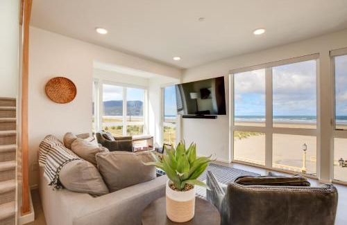Seaside Apartment | Seaside Vacation Rental Walk to Beach and Downtown!