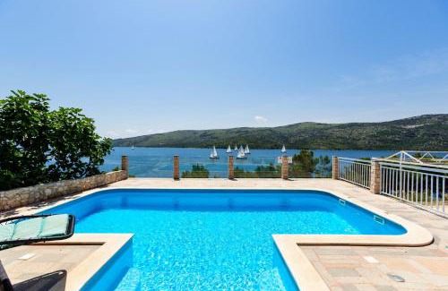 Poljica House | Seaside Villa Lara Mit Beheiztem Swimmingpool