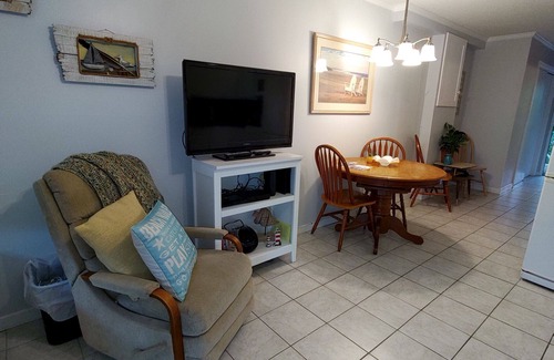 Hilton Head Island Villa | Seaside Villa -Newly renovate, Oceanview 1 Bdr, top fl. /Off Season Specials