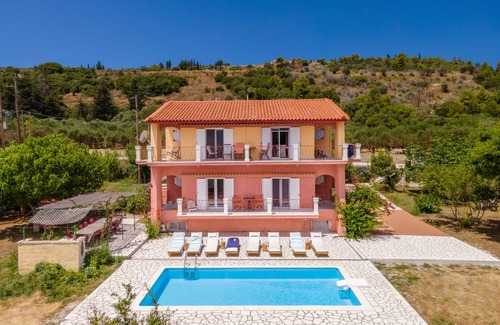Kefalonia Villa | Seaside Villa Ostria 2 Bedroom Apartment