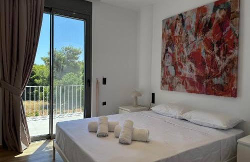 Spata-Artemida Villa | Seaside Villa with a Pool