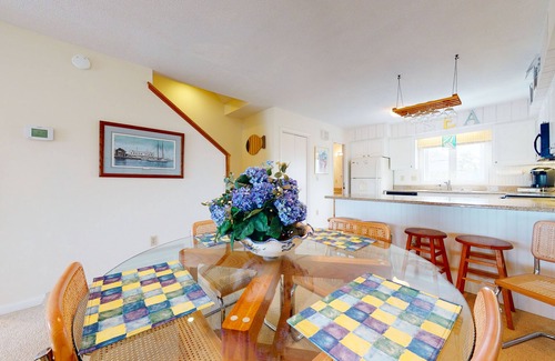 Fenwick Island House | Seaside Villas oceanfront townhome with 2 balconies, beach access & sunrise view