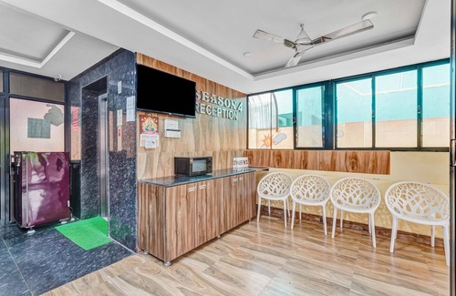 Mylapore Tiruvallikk Hotel | Season 4 Residences - Thiruvanmiyur