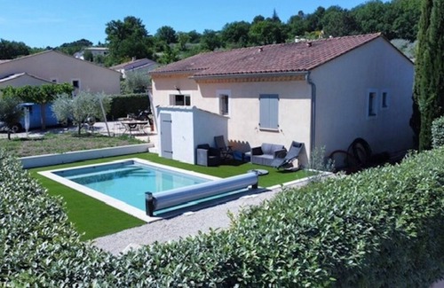 Mirabel-aux-Baronnies House | Seasonal rental house with swimming pool "Les oliviers des montées