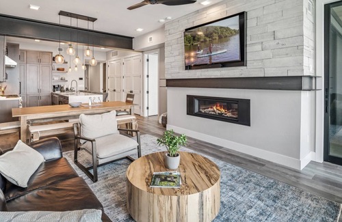 Sandpoint Condo | Seasons 8, All New Waterfront Condo. Great views, Rooftop bar and hot tub, marina, beach.