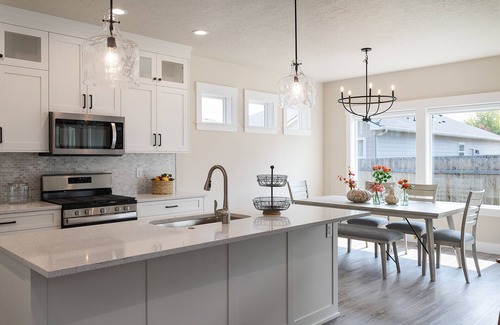 Caldwell House | Seasons Guest Home