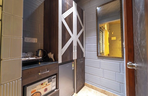 HBR Layout Apartment | Seasons Suites HBR