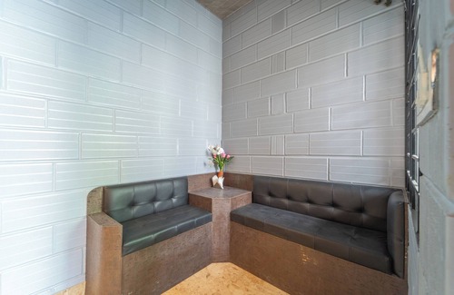 HBR Layout Apartment | Seasons Suites HBR