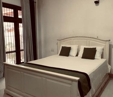 Dambulla Bed & Breakfast | Seasons Villa Sigiriya