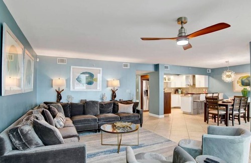 Ono Island Condo | SeaSpray West 203 | 2 BR Gulf-Front Luxury Condo | Boat Dock Access
