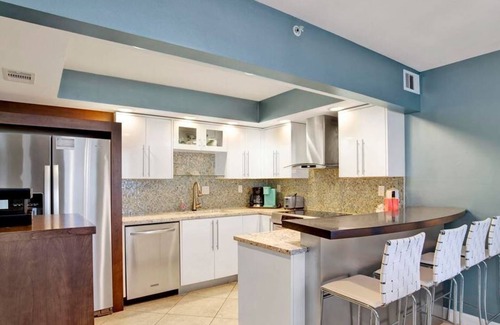 Ono Island Condo | SeaSpray West 203 | 2 BR Gulf-Front Luxury Condo | Boat Dock Access