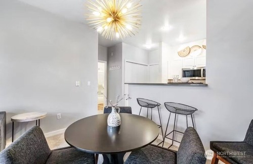 Seattle Condo | Seattle Belltown Penthouse- Parking, Gym, Pool, Spa/99Walk Score