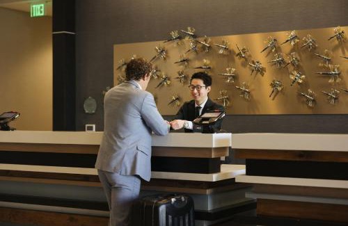 West Bellevue Hotel | Seattle Marriott Bellevue