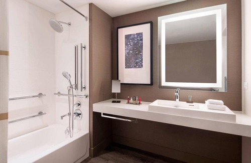 West Bellevue Hotel | Seattle Marriott Bellevue