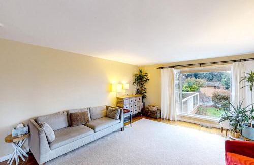Broadview House | Seattle's Finest