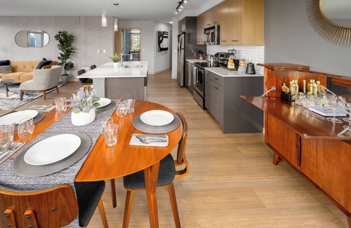 Cascade Apartment | Seattle Space Needle View Luxe Penthouse in Capital Hill