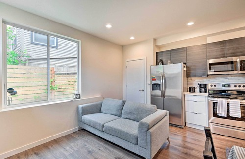 Licton Springs House | Seattle Townhome: Rooftop Deck < 7 Mi to Dtwn