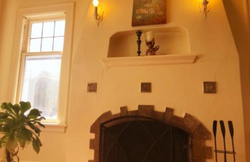 Eastlake House | Seattle Urban Village-Private Room-Cascade