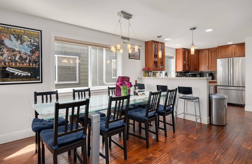 Mann House | Seattle Vacation Home - The Port