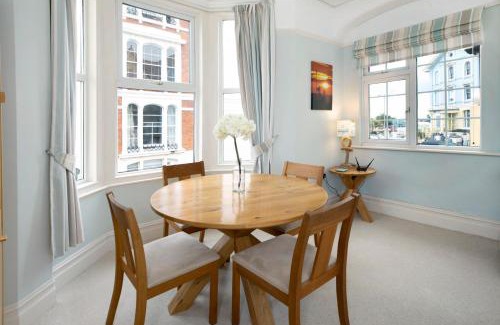 Teignmouth Apartment | Seaview at No. 26 Northumberland Place