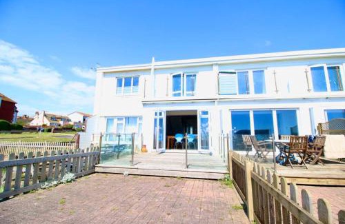 Seaford House | Seaview Beach house stones throws from the sea By Air Premier