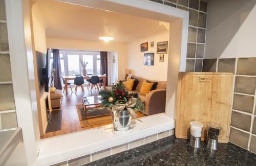 Seaford House | Seaview Beach house stones throws from the sea By Air Premier