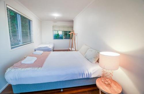 Seventeen Seventy Apartment | Seaview - Charming Two-Bedroom Home with Stunning Views of the Historic Bay of 1770