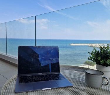 Skala Apartment | Seaview City Retreat