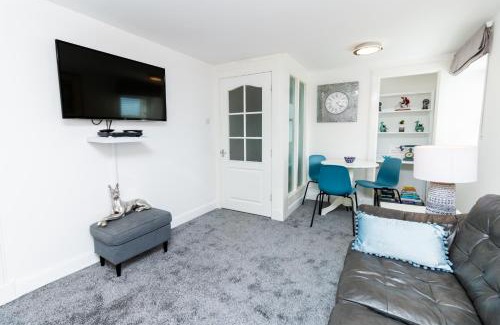 Glenisla Apartment | Seaview Cottage Central Dundee