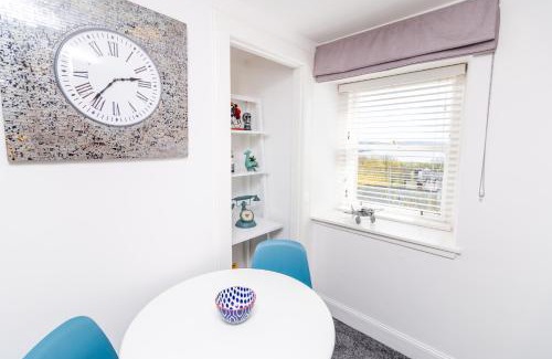 Glenisla Apartment | Seaview Cottage Central Dundee