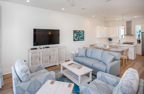 Gulf Shores House | Seaview Cottage ~ Pool, Close to Beach Access & $400 FREE Activities Daily ~ Zoo/Parasailing + More