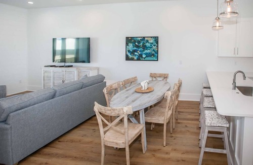 Gulf Shores House | Seaview Cottage ~ Pool, Close to Beach Access & $400 FREE Activities Daily ~ Zoo/Parasailing + More