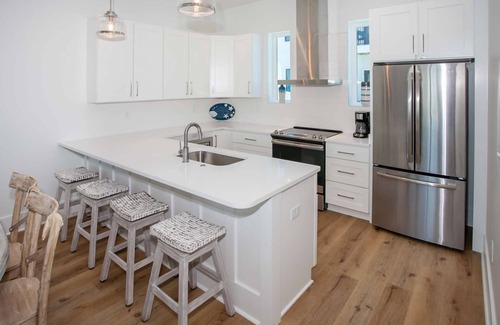 Gulf Shores House | Seaview Cottage ~ Pool, Close to Beach Access & $400 FREE Activities Daily ~ Zoo/Parasailing + More