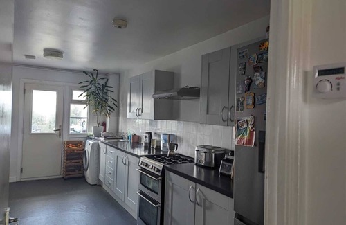 Woodingdean House | Seaview/Downs National park & free parking