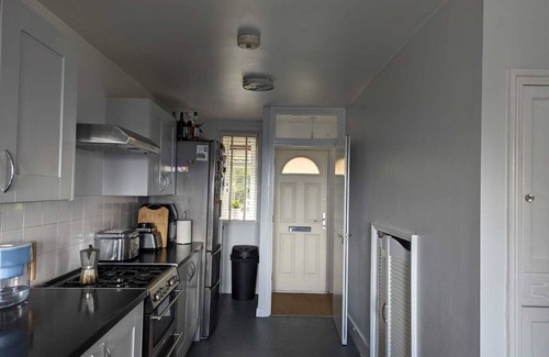 Woodingdean House | Seaview/Downs National park & free parking
