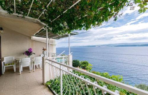 Stanici Apartment | Seaview Escape Stanići II