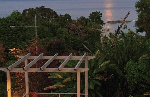 Batu Ferringhi Villa | SEAVIEW GUEStHOUSE & Wedding VILLA 100pax Batu Ferringhi