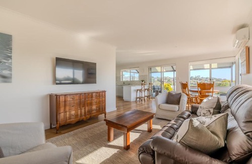 Mount Clarence House | Seaview Heights by the BnB Collection