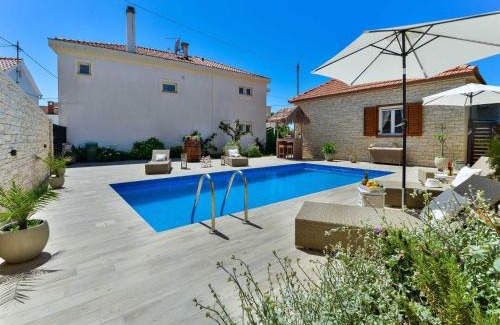 Petrcane House | Seaview Holiday Home GATSBY
