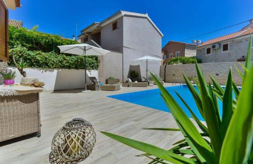 Petrcane House | Seaview Holiday Home GATSBY